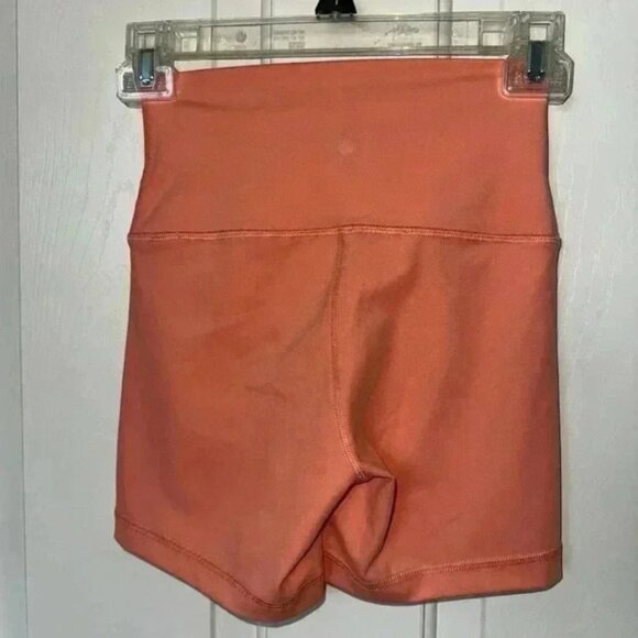 Yogalicious Lux Everyday 5” Shorts Women's Size XS Coral Pink - Picture 2 of 5